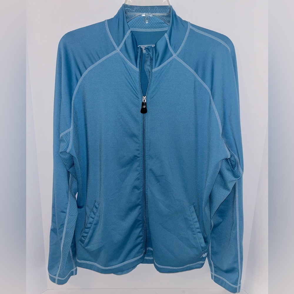 New Balance NB women’s baby blue‎ full zip Lightning Dry jacket size LARGE